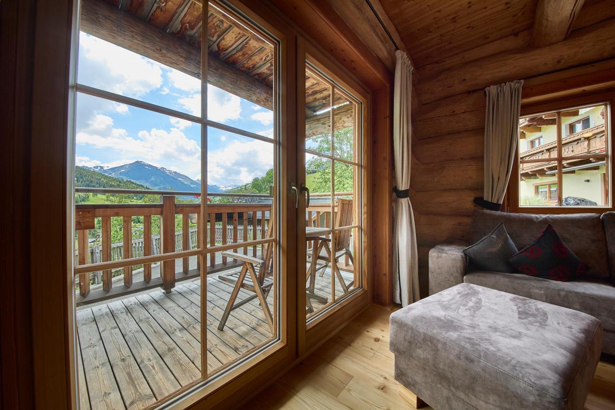 Drei Hittn Saalbach Apartment ภายนอก รูปภาพ