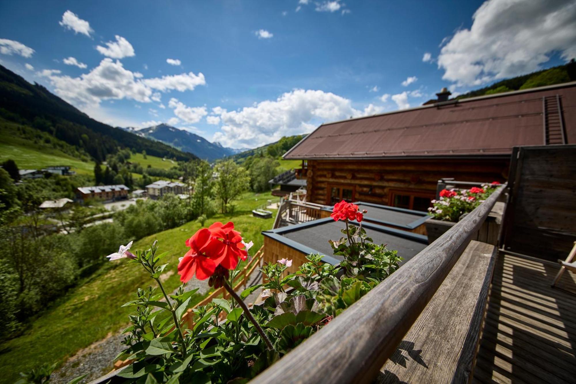 Drei Hittn Saalbach Apartment ภายนอก รูปภาพ